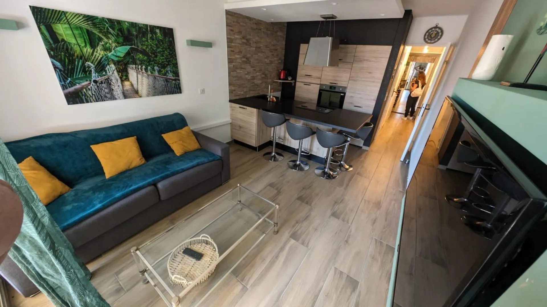 Residence De Vacances Avec Piscine & Transat, A 2 Minutes Des Plages - Bat N2 Vallauris